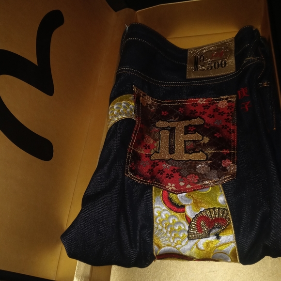 Evisu Men's Year of the Rat Carrot Fit Jeans - Picture 12 of 12